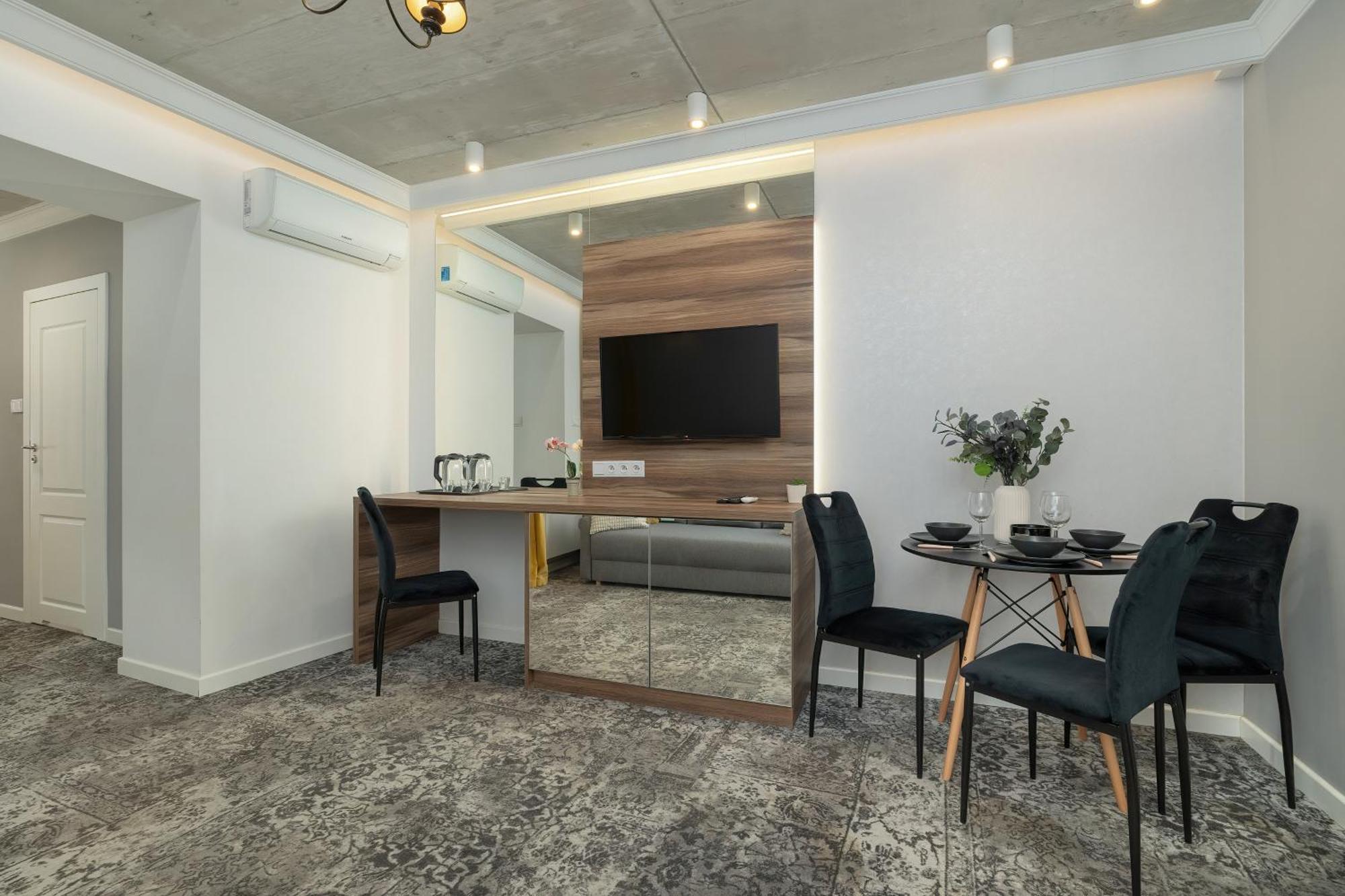 Modern & Comfy Apartment Rakowicka 6 Cracow By Renters Krakow Exterior photo