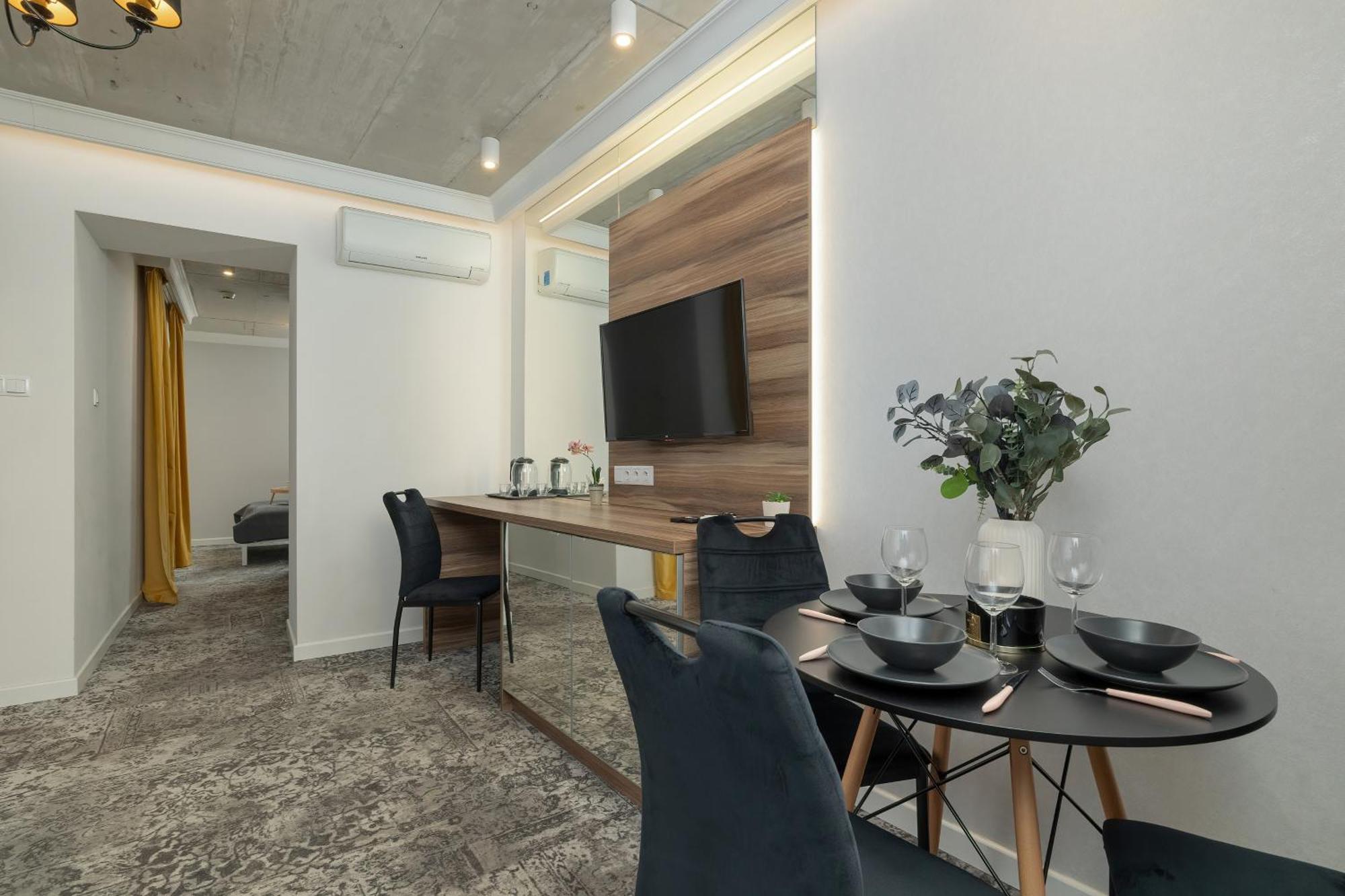 Modern & Comfy Apartment Rakowicka 6 Cracow By Renters Krakow Exterior photo